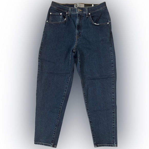 High Rise Levi’s SilverTab Mom Jean - Picture 1 of 2